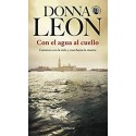 Con el agua al cuello   Donna Leon
